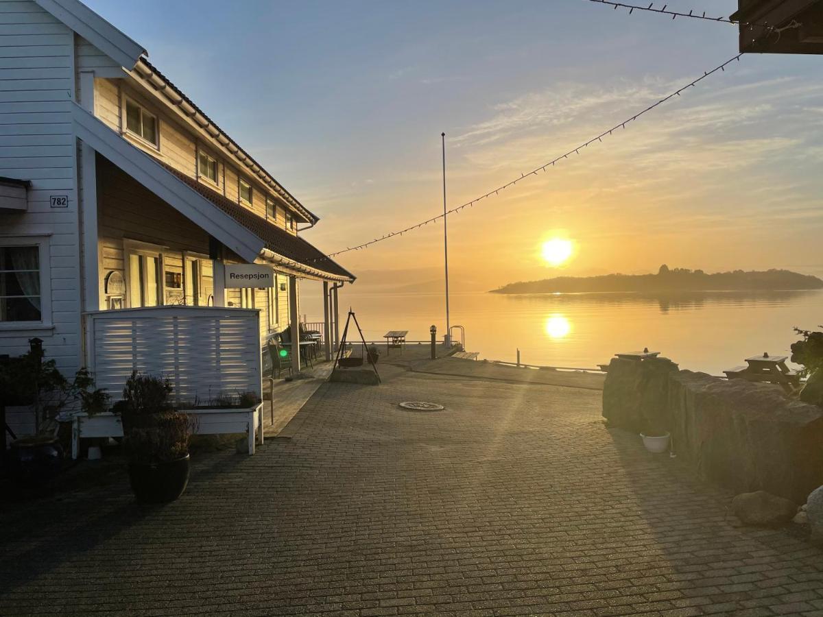 Sjoberg Hotell Og Ferie Leiligheter Østhusvik 외부 사진