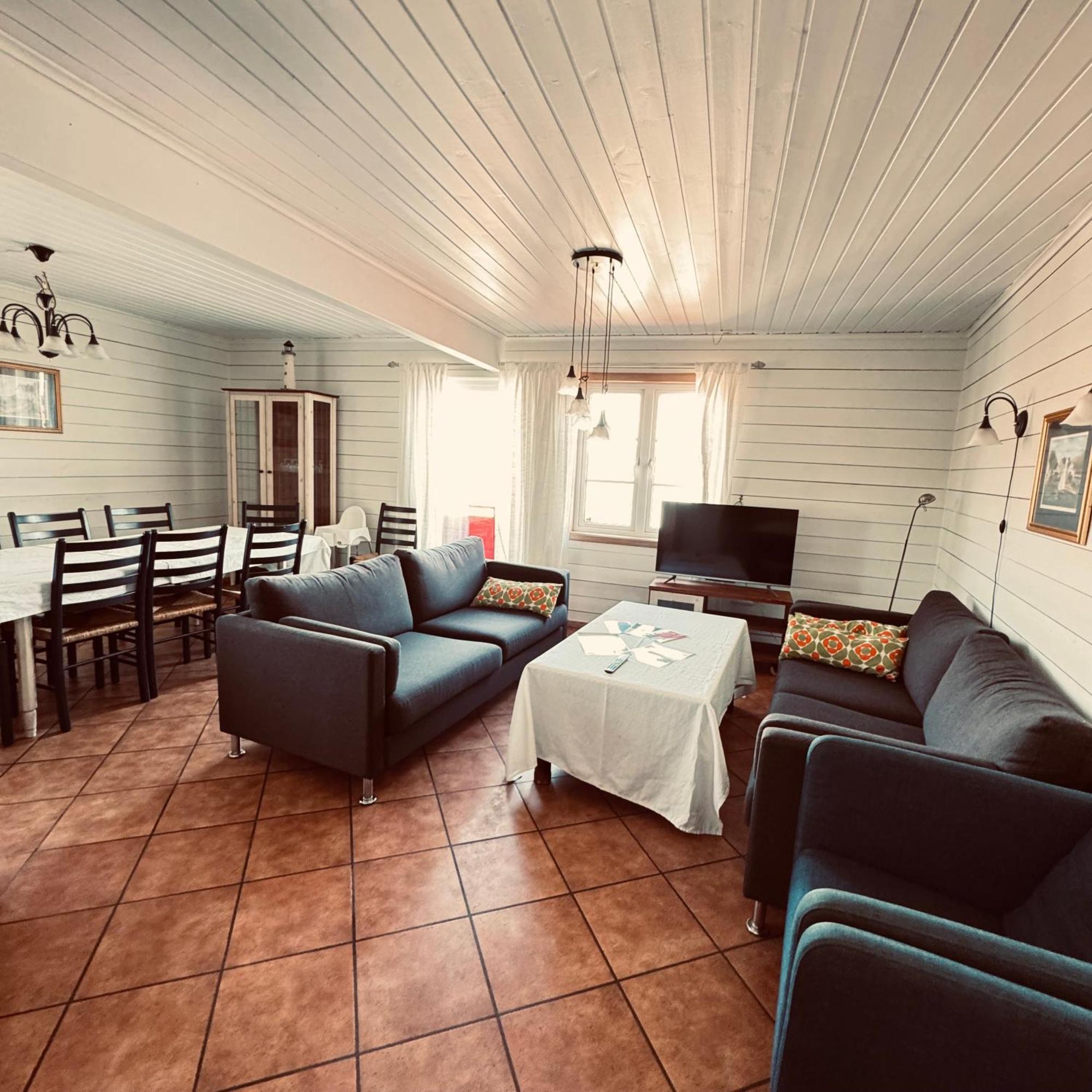 Sjoberg Hotell Og Ferie Leiligheter Østhusvik 외부 사진
